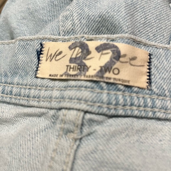We The Free Wide Crop Flare Jeans Light Wash Bay Blue Inseam 26 fly button - Picture 10 of 10
